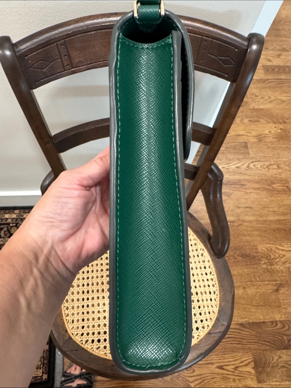kate spade Emerald Green Leather Crossbody Phone Pouch - Picture 8 of 8